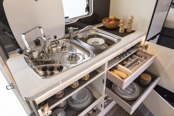                         Okazja Roller 295 M model 2020 automat skórzana tapicerka - zdjęcie 12
                        