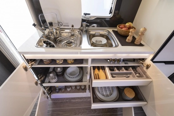                         Okazja Roller 295 M model 2020 automat skórzana tapicerka - zdjęcie 9
                        