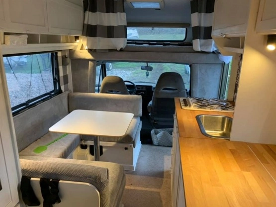                         Fiat Ducato Dethleffs Kamper 2.5 Diesel - zdjęcie 4
                        