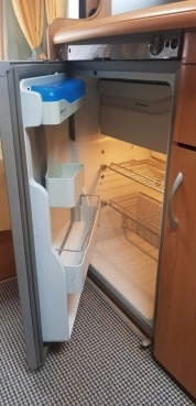                         Hobby 450 2004 r., DMC 1200 - zdjęcie 9
                        