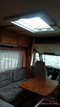                         Kamper Peugeot J5 Classic 570 integra 1990 r. - zdjęcie 2
                        