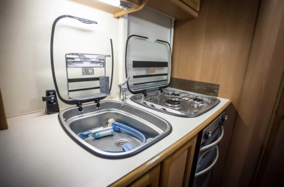                         Przyczepa kempingowa Compass Magnum 2, 2006, Mover - zdjęcie 4
                        