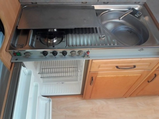                         Przyczepa kempingowa HOBBY Excellent 440 - zdjęcie 15
                        