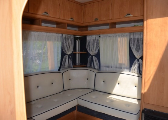                         Przyczepa Kempingowa Hobby 440 De luxe 2005 - zdjęcie 6
                        