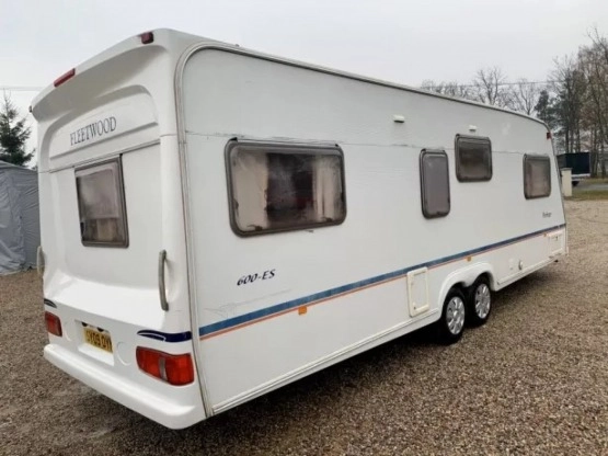                         Przyczepa kempingowa 2 osiowa, 2 sypialnie, zimowa ALDE, Klimatyzacja - zdjęcie 2
                        