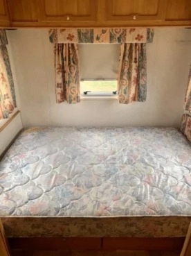                         Przyczepa kempingowa 2 osiowa, 2 sypialnie, zimowa ALDE, Klimatyzacja - zdjęcie 7
                        