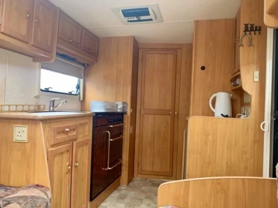                         Przyczepa kempingowa 2 osiowa, 2 sypialnie, zimowa ALDE, Klimatyzacja - zdjęcie 8
                        