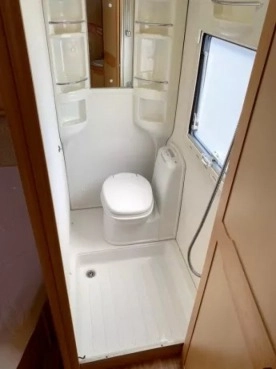                         Przyczepa kempingowa ELDDIS, 2 sypialnie - zdjęcie 3
                        