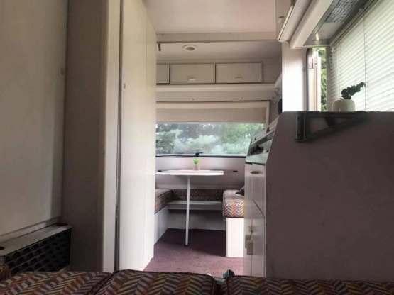                         Adria 1992 r. - zdjęcie 6
                        