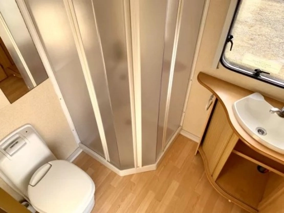                         Przyczepa kempingowa BAILEY RANGER 4 osobowa. Duży namiot. Łazienka - zdjęcie 4
                        