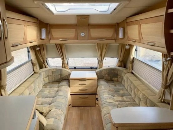                         Przyczepa kempingowa ABBEY GTS - Wzorowy STAN 2008 - zdjęcie 4
                        