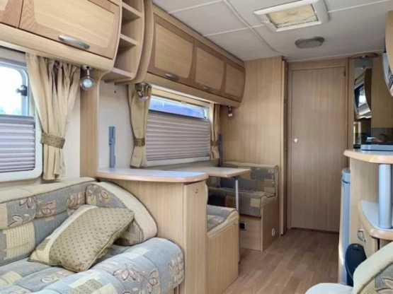                         Przyczepa kempingowa ABBEY GTS - Wzorowy STAN 2008 - zdjęcie 5
                        