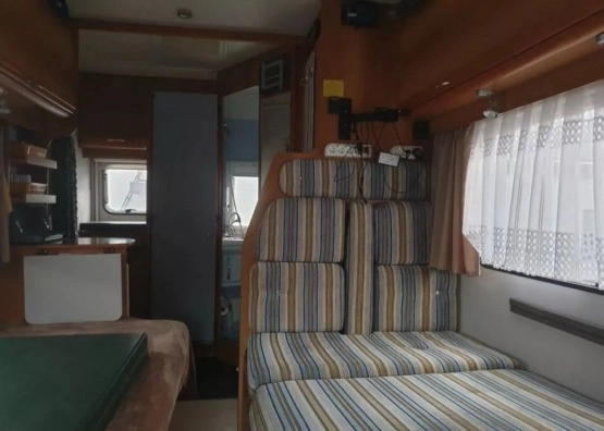                         Sprzedam fajnego kampera Fiat Ducato z silnikiem 1.9 td i mocy 90 km - zdjęcie 10
                        