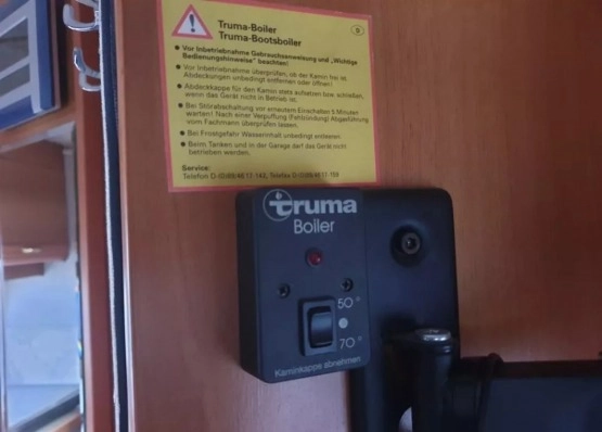                         Sprzedam fajnego kampera Fiat Ducato z silnikiem 1.9 td i mocy 90 km - zdjęcie 21
                        