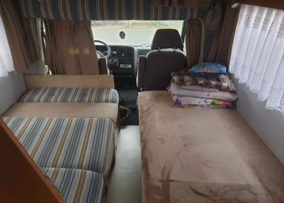                         Sprzedam fajnego kampera Fiat Ducato z silnikiem 1.9 td i mocy 90 km - zdjęcie 25
                        