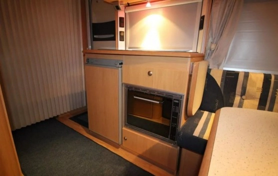                         Przyczepa kempingowa Cristal - zdjęcie 11
                        