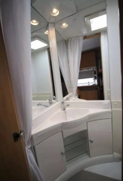                         Przyczepa kempingowa Cristal - zdjęcie 13
                        