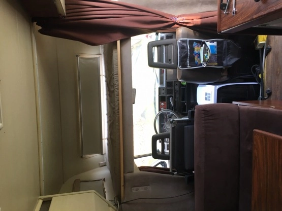                         Kamper Knaus Traveller 625T Peugeot J5 - zdjęcie 14
                        