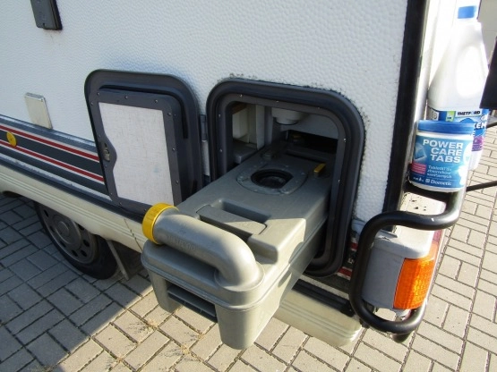                         Sprzedam Kamera PEUGEOT J5 2,5 TD - zdjęcie 11
                        