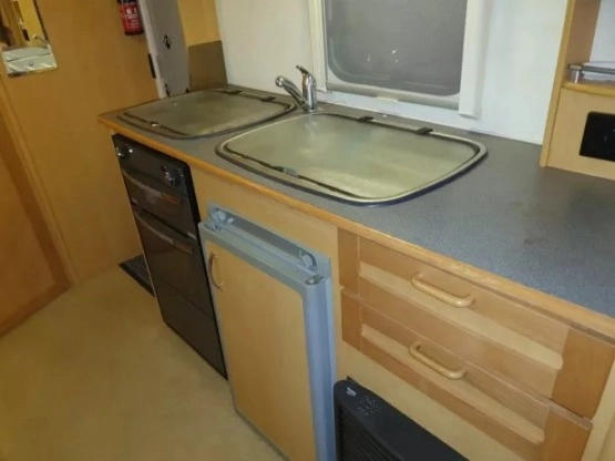                         Przyczepa kempingowa Elddis Avante 524 - zdjęcie 7
                        