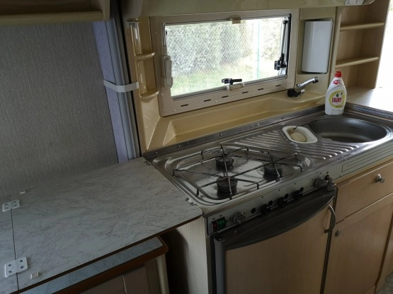                         Przyczepa kempingowa Home Car Rally 546 1998r 5os*2osie*solar*markiza* - zdjęcie 6
                        