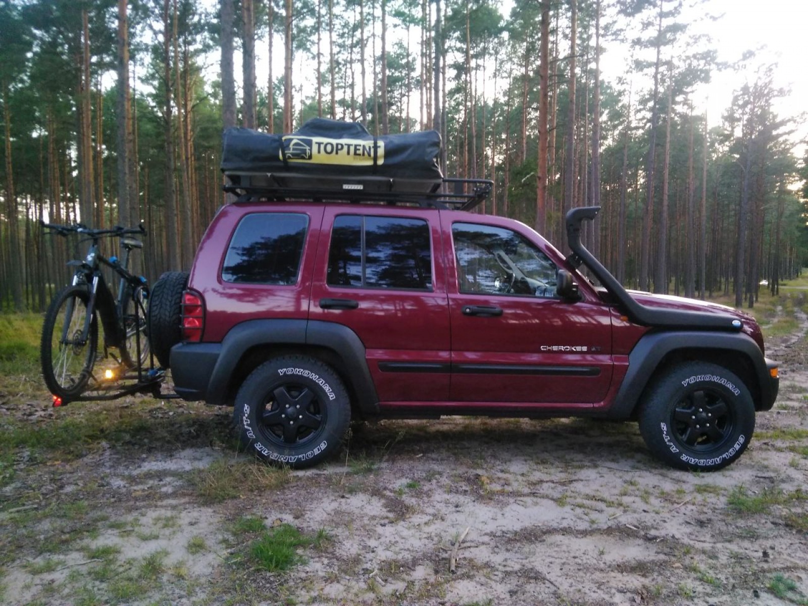 KAMPER OFF ROAD 4x4 Wyprawowy JEEP Cherokee KJ 3,7