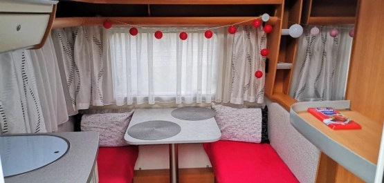                         Przyczepa kempingowa FENDT Saphir FC 390 jak NOWA 2010 rok - zdjęcie 13
                        