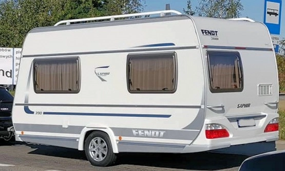                         Przyczepa kempingowa FENDT Saphir FC 390 jak NOWA 2010 rok - zdjęcie 15
                        