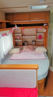                         Przyczepa kempingowa FENDT Saphir FC 390 jak NOWA 2010 rok - zdjęcie 16
                        