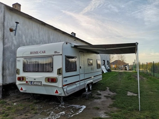                         Przyczepa kempingowa Home Car Rally 546, 2 osie, 5 os! Czysta i zadbana - zdjęcie 11
                        