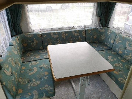                         Przyczepa kempingowa Home Car Rally 546, 2 osie, 5 os! Czysta i zadbana - zdjęcie 5
                        