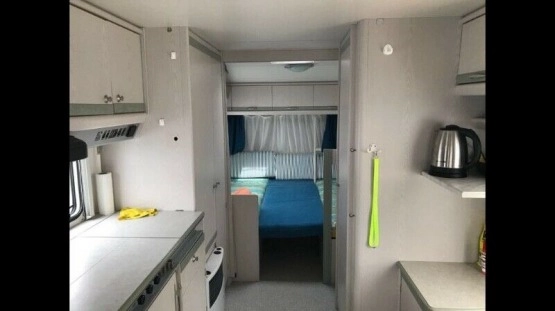                         SPRZEDAM PILNIE przyczepę kempingową KNAUS!!! - zdjęcie 2
                        