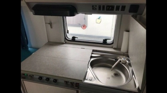                         SPRZEDAM PILNIE przyczepę kempingową KNAUS!!! - zdjęcie 4
                        