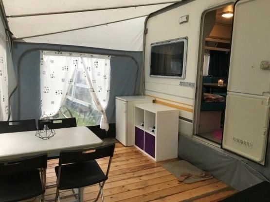                         SPRZEDAM PILNIE przyczepę kempingową KNAUS!!! - zdjęcie 6
                        