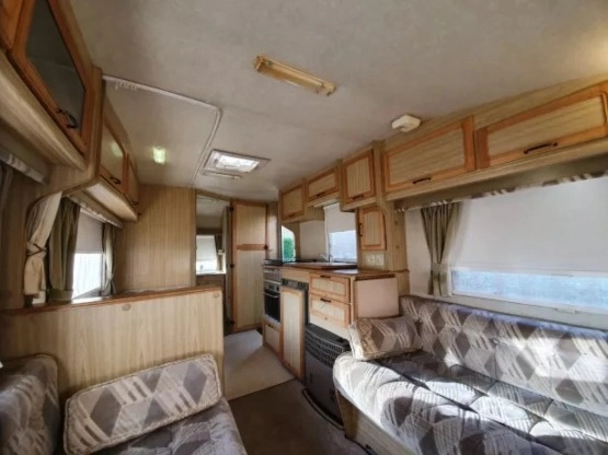                         Przyczepa Kempingowa Elddis - zdjęcie 6
                        