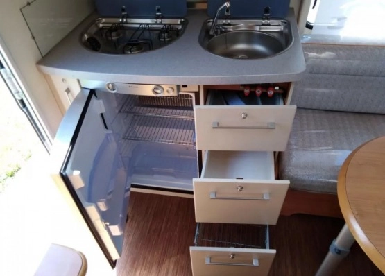                         Fendt Saphir 390 Bianco - zdjęcie 31
                        