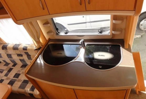                         Przyczepa Hobby 400 - zdjęcie 11
                        