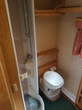                         Przyczepa kempingowa Swift z namiotem pokrowcem i mover - zdjęcie 7
                        