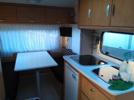                         Przyczepa Kempingowa CARAVELAIR - zdjęcie 4
                        