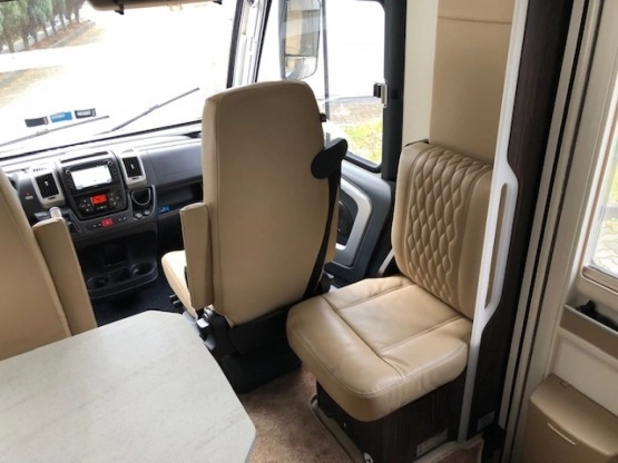                         SPRZEDAM - zdjęcie 8
                        