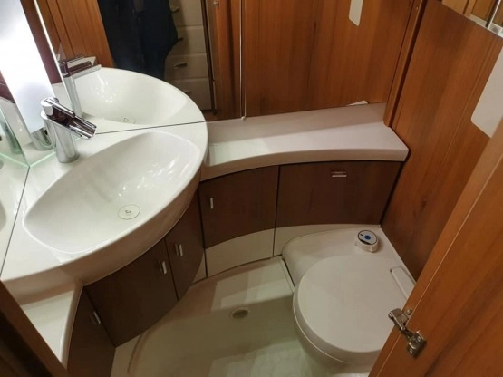                         Hobby Premium 495UL, przedsionek Isabella, MOVER, bagażnik rowerowy - zdjęcie 12
                        