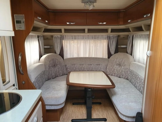                         Hobby Premium 495UL, przedsionek Isabella, MOVER, bagażnik rowerowy - zdjęcie 15
                        