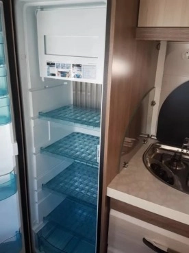                         Hobby De Luxe Easy 490 KMF 2014 r. KLIMATYZACJA przedsionek!!! PIĘTRA! - zdjęcie 7
                        