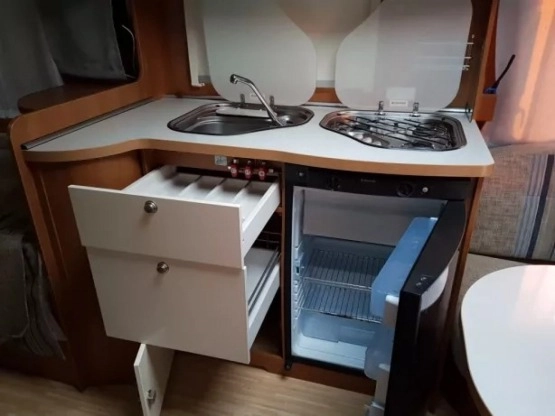                         LMC Musica 530E, markiza, MOVER, Ultraheat, SOLAR!!! Panele! prysznic! - zdjęcie 3
                        