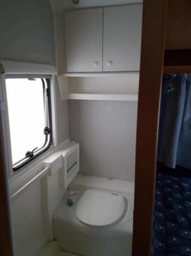                         Knaus Eifelland Holiday 495 Ultraheat, przedsionek, bagażnik. DMC 1200 - zdjęcie 5
                        