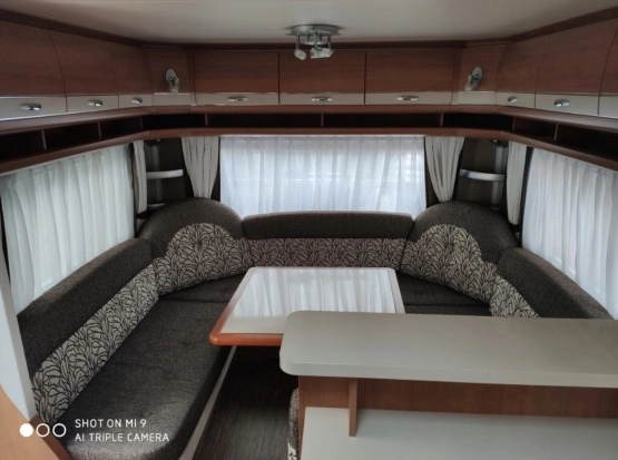                         Przyczepa kempingowa Hobby Excellent 560 - 2012 r. - zdjęcie 3
                        