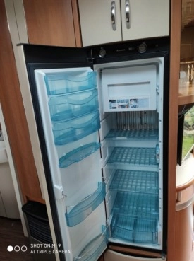                         Przyczepa kempingowa Hobby Excellent 560 - 2012 r. - zdjęcie 9
                        