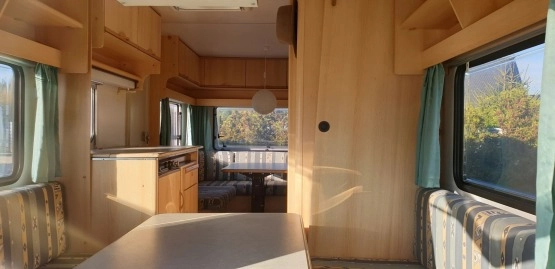                         Knaus Sudwind Country 8404 z 1996 roku  + Namiot Isabella - zdjęcie 16
                        