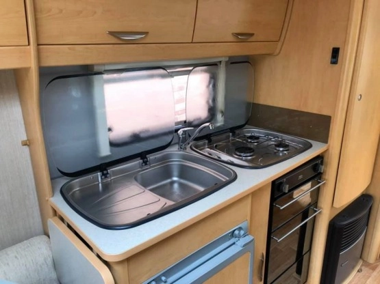                         2009 Elddis Mayfair - zdjęcie 5
                        