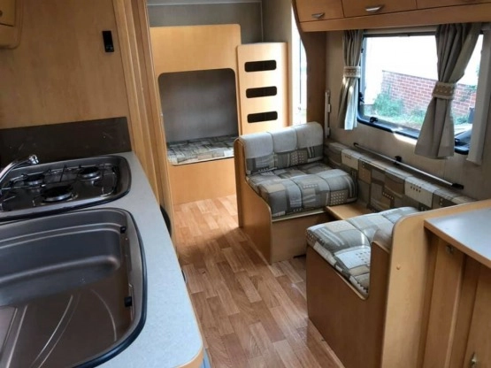                         2009 Elddis Mayfair - zdjęcie 7
                        